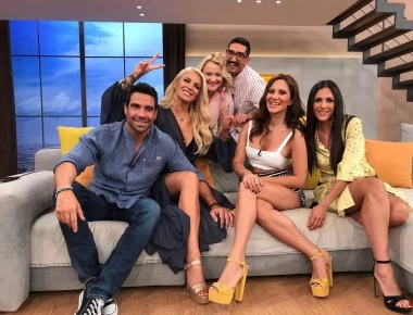 Η Κατερίνα Καινούργιου τα βγάζει «όλα στη φόρα» για Ελληνίδα παρουσιάστρια που προσέθεσε... γλουτούς! (βίντεο)